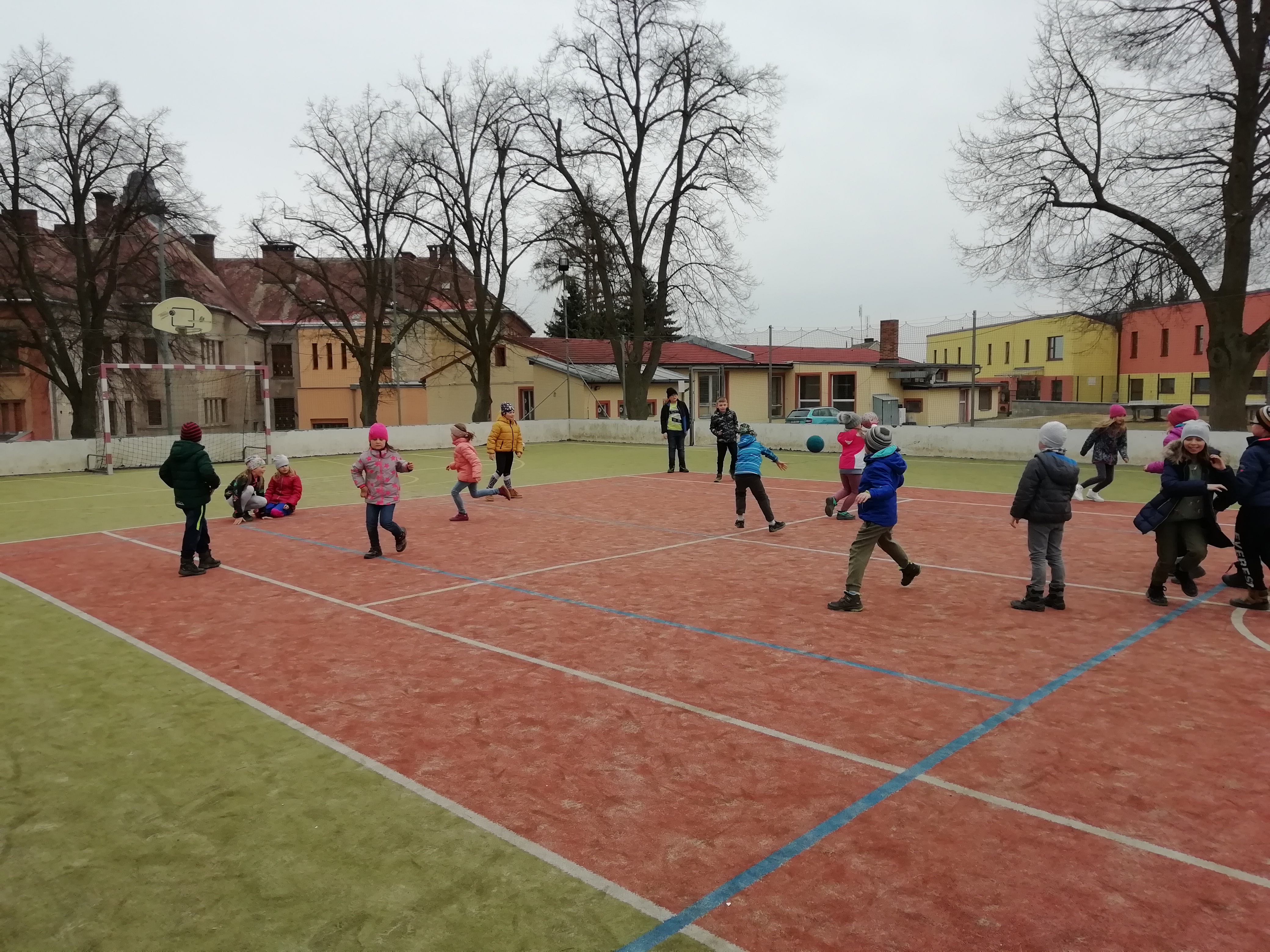 Březen 1